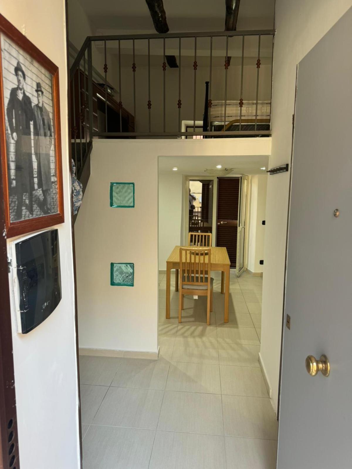 Casa Quattro House * Naples
